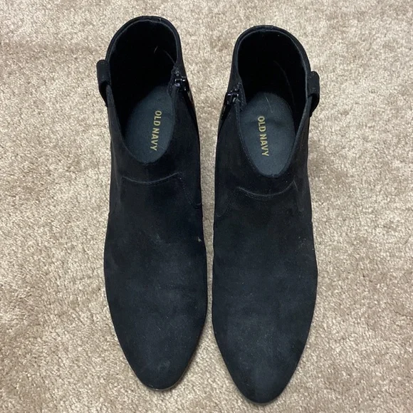 Old navy black booties - Picture 3 of 4